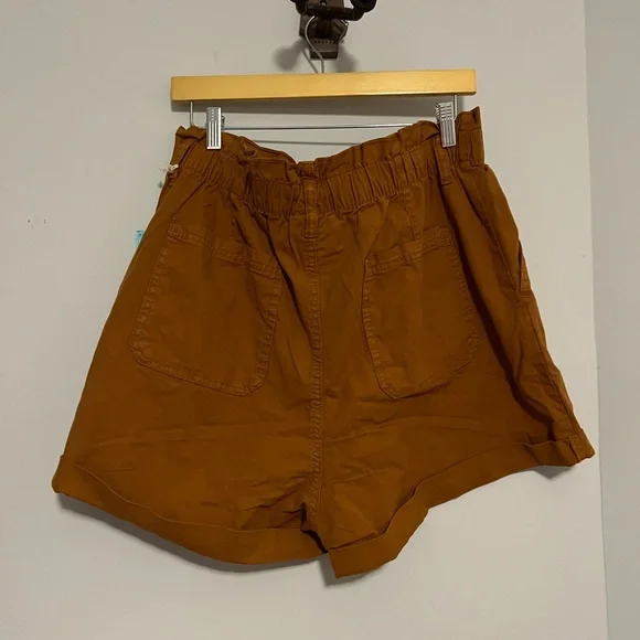 Women's Paperbag Shorts - Picture 2 of 4